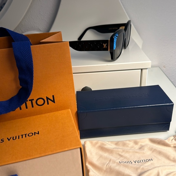 😎Louis Vuitton LV Empreinte Square Sunglasses😎 - Picture 1 of 16
